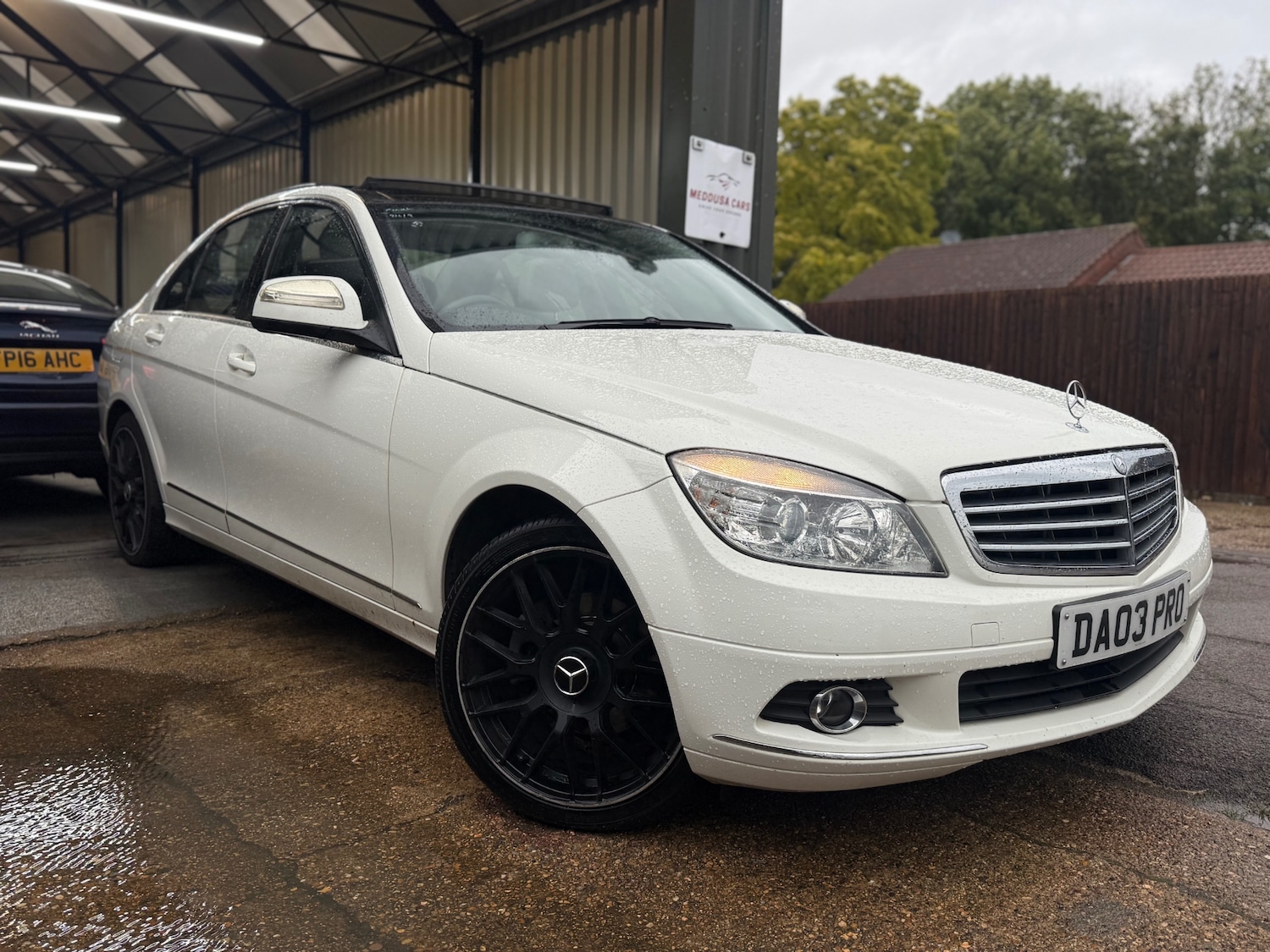 Used Mercedes-Benz C-Class 2007 for sale - 76162146: Photo 1