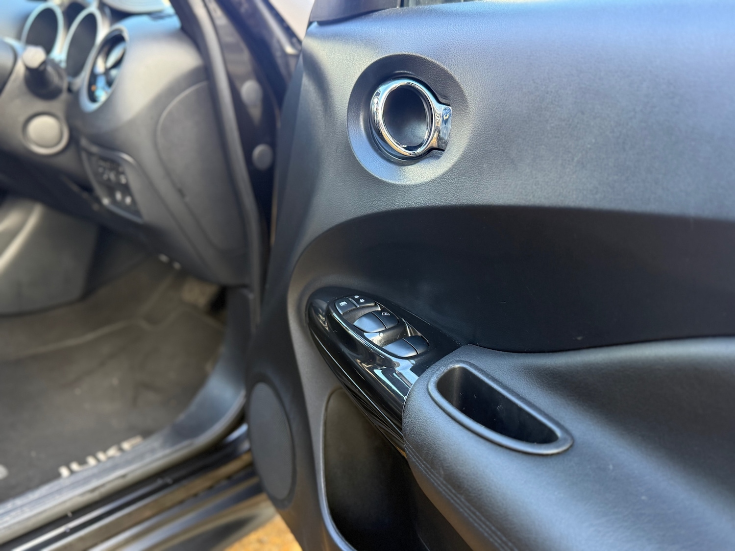 Used Nissan Juke 2017 for sale - 76444578: Photo 8