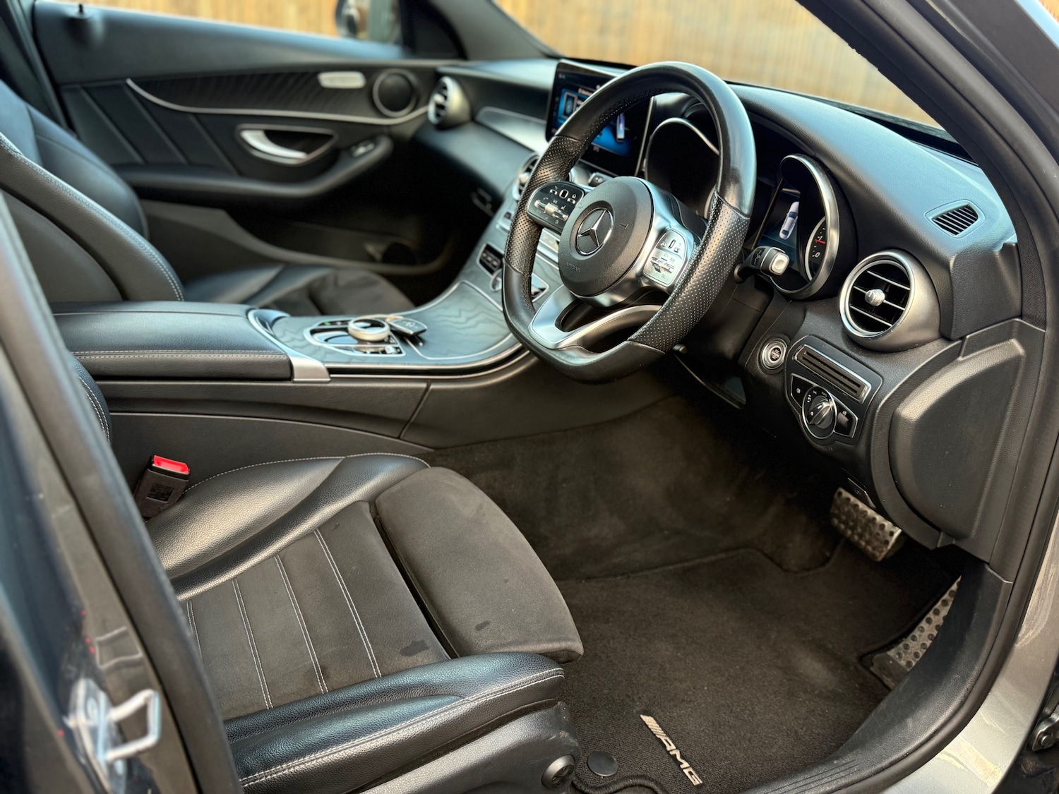 Used Mercedes-Benz C Class 2019 for sale - 76941144: Photo 16