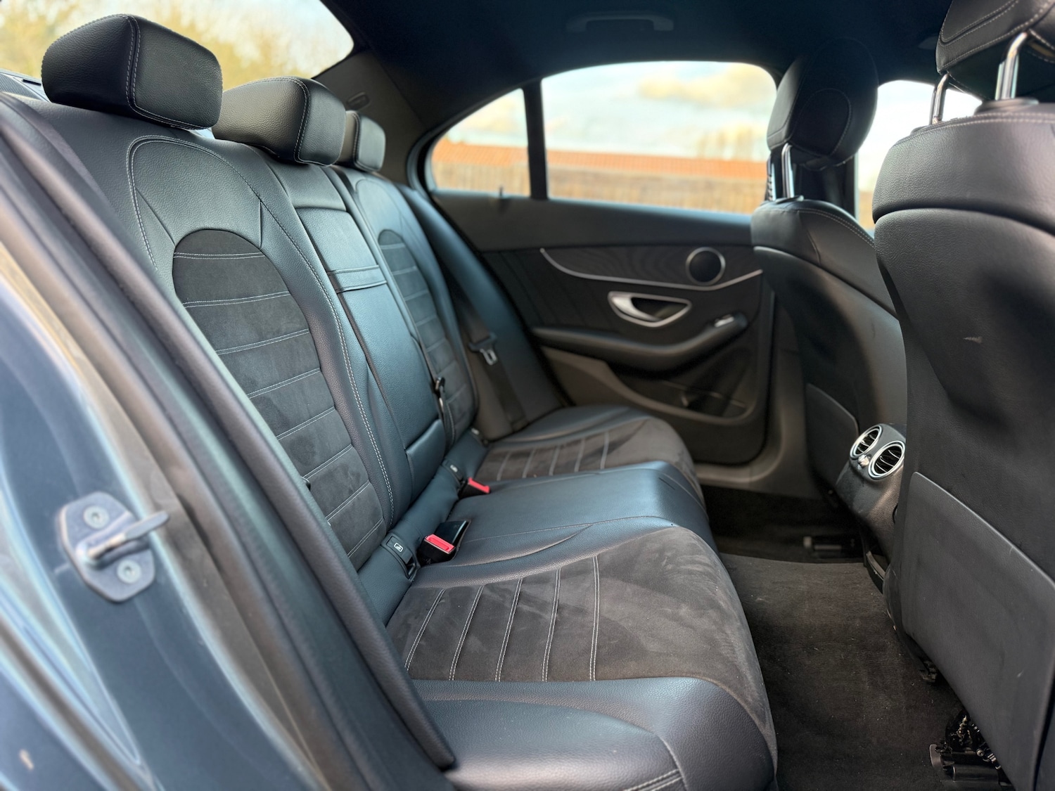 Used Mercedes-Benz C Class 2019 for sale - 76941144: Photo 38