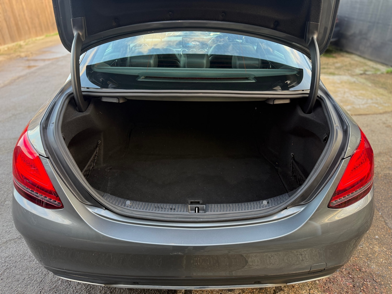 Used Mercedes-Benz C Class 2019 for sale - 76941144: Photo 43