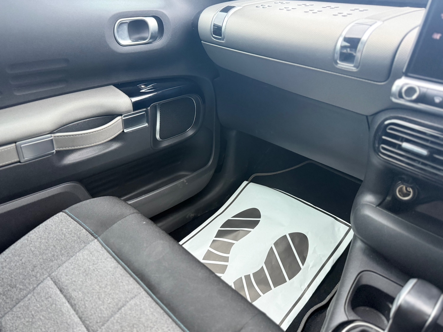 Used Citroen C4 Cactus 2018 for sale - 77423836: Photo 21