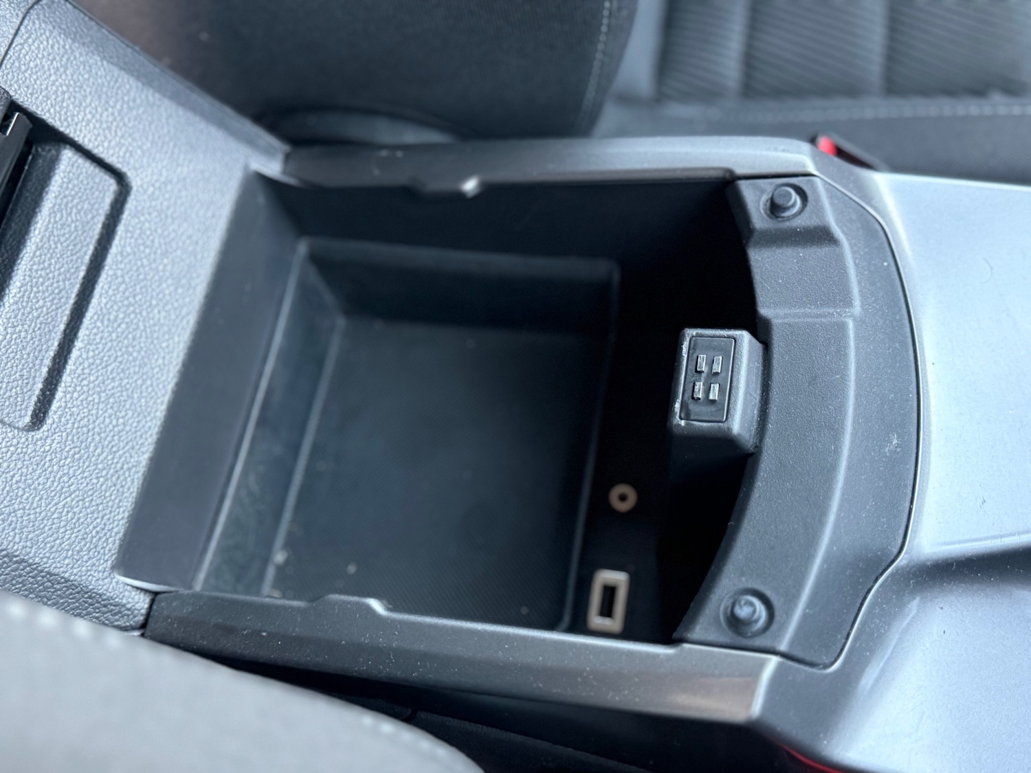 Used Ford Kuga 2016 for sale - 76445120: Photo 19