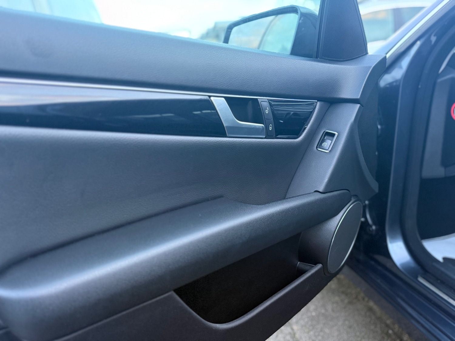 Used Mercedes-Benz C Class 2012 for sale - 77354937: Photo 36