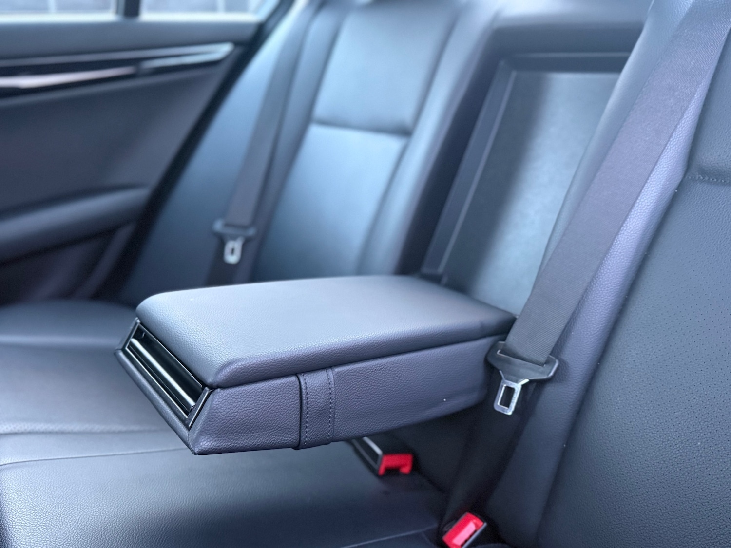 Used Mercedes-Benz C Class 2012 for sale - 77354937: Photo 41