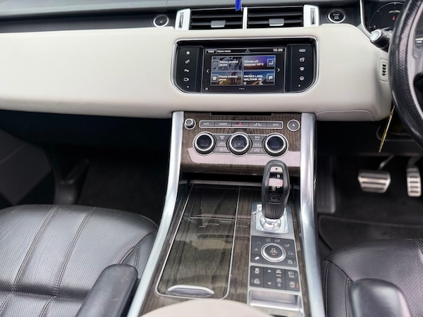 Used Land Rover Range Rover Sport 2016 for sale - 76097653: Photo 10