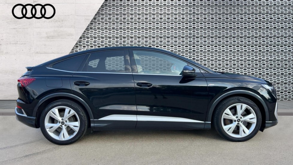 Used Audi Q4 e-tron 2022 for sale - 76168867: Photo 4