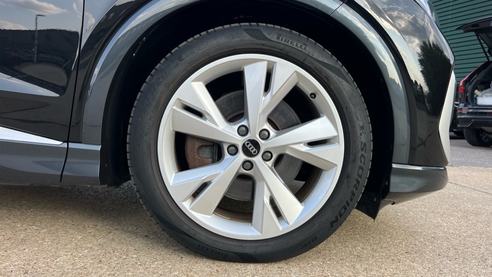Used Audi Q4 e-tron 2022 for sale - 76168867: Photo 5