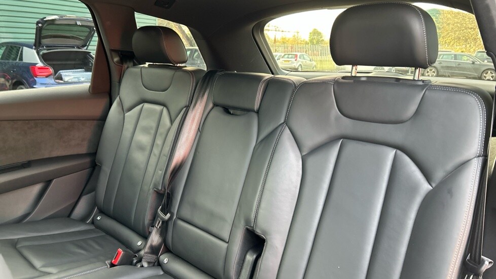 Used Audi Q7 2021 for sale - 76999487: Photo 15