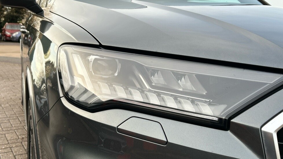 Used Audi Q7 2021 for sale - 76999487: Photo 34