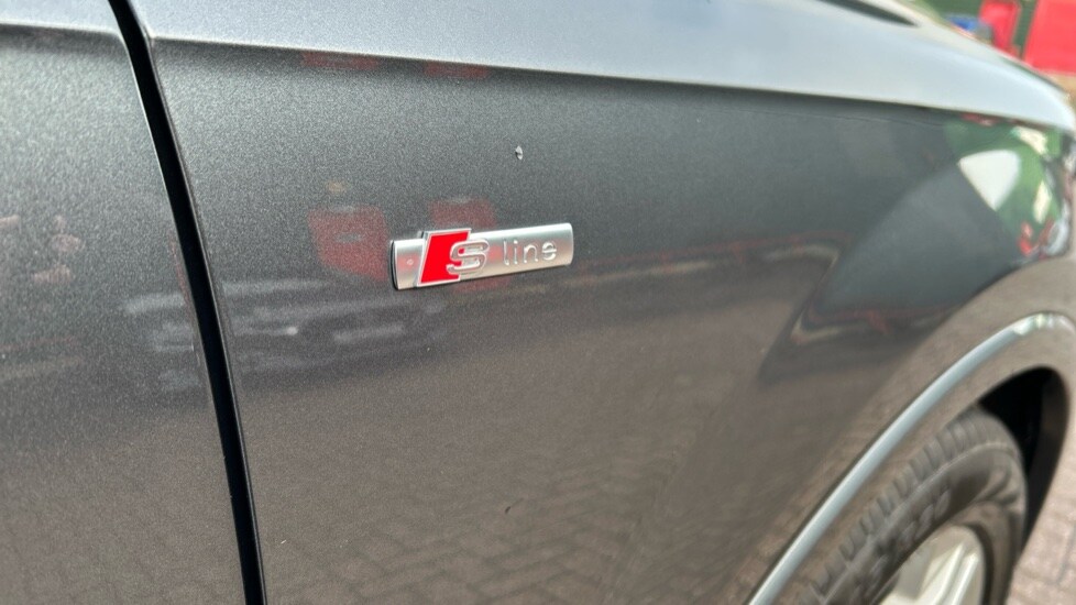 Used Audi Q7 2021 for sale - 76999487: Photo 46