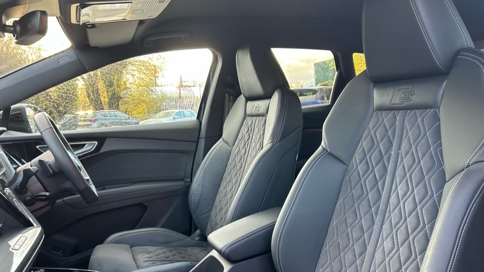 Used Audi Q4 e-tron 2024 for sale - 76873352: Photo 17