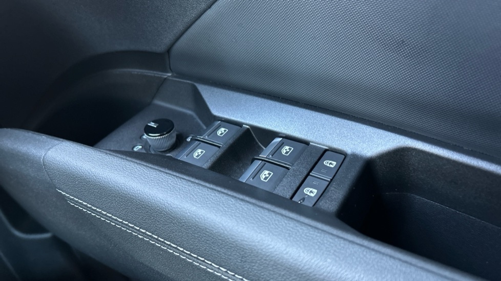 Used Audi Q4 e-tron 2024 for sale - 76873352: Photo 28