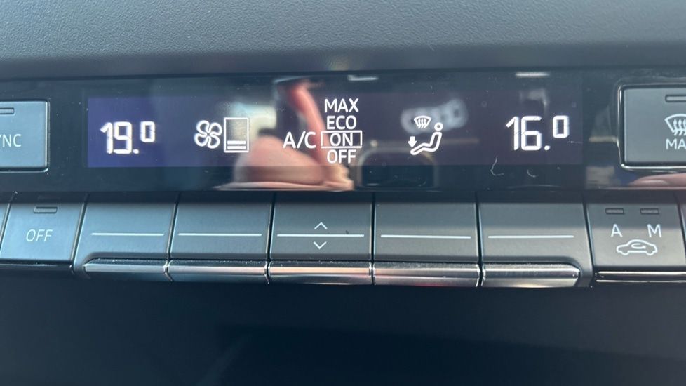 Used Audi Q4 e-tron 2024 for sale - 76873352: Photo 36