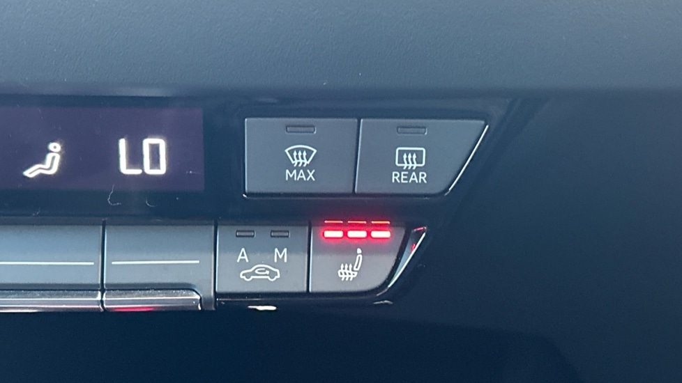 Used Audi Q4 e-tron 2024 for sale - 76873352: Photo 38