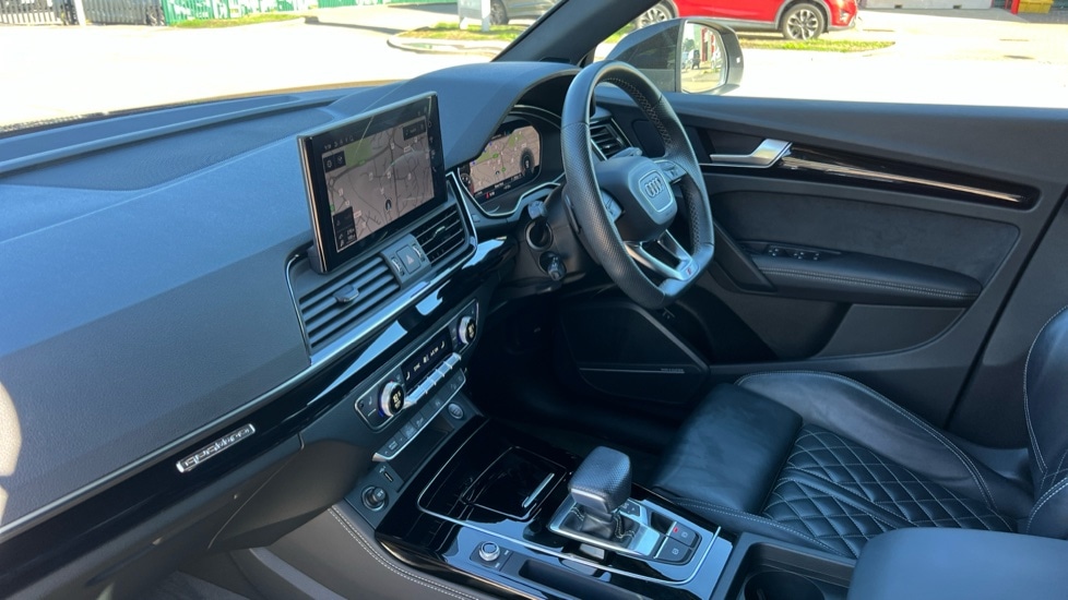 Used Audi Q5 2022 for sale - 76025379: Photo 2