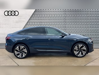 Used Audi Q8 2023 for sale - 75672106: Photo