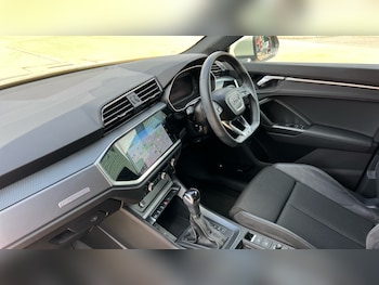 Used Audi Q3 2021 for sale - 75393721: Photo