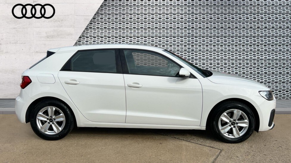 Used Audi A1 2023 for sale - 75972477: Photo 4