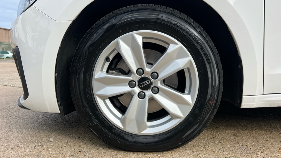 Used Audi A1 2023 for sale - 75972477: Photo 5