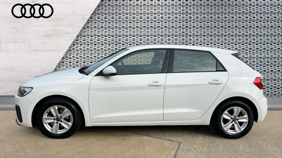 Used Audi A1 2023 for sale - 75972477: Photo 9