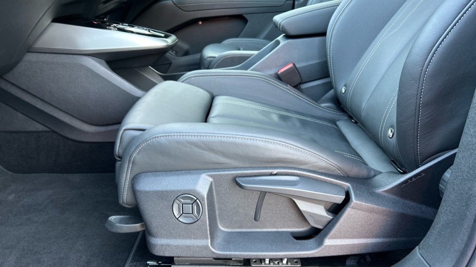 Used Audi Q4 e-tron 2025 for sale - 76872791: Photo 29