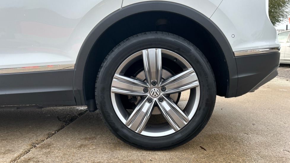 Used Volkswagen Tiguan 2018 for sale - 76870685: Photo 19