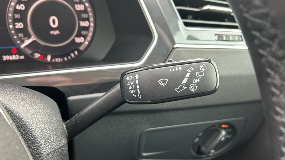 Used Volkswagen Tiguan 2018 for sale - 76870685: Photo 23