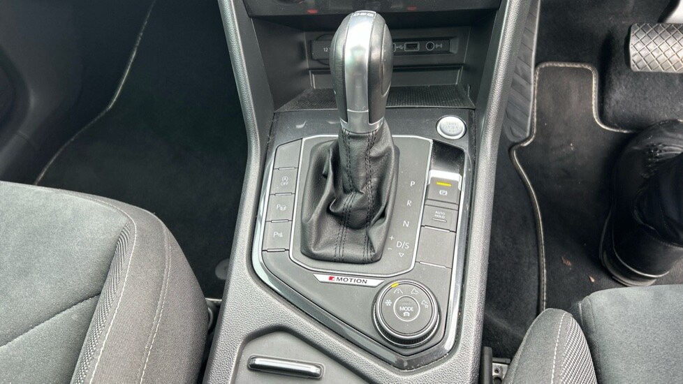 Used Volkswagen Tiguan 2018 for sale - 76870685: Photo 28