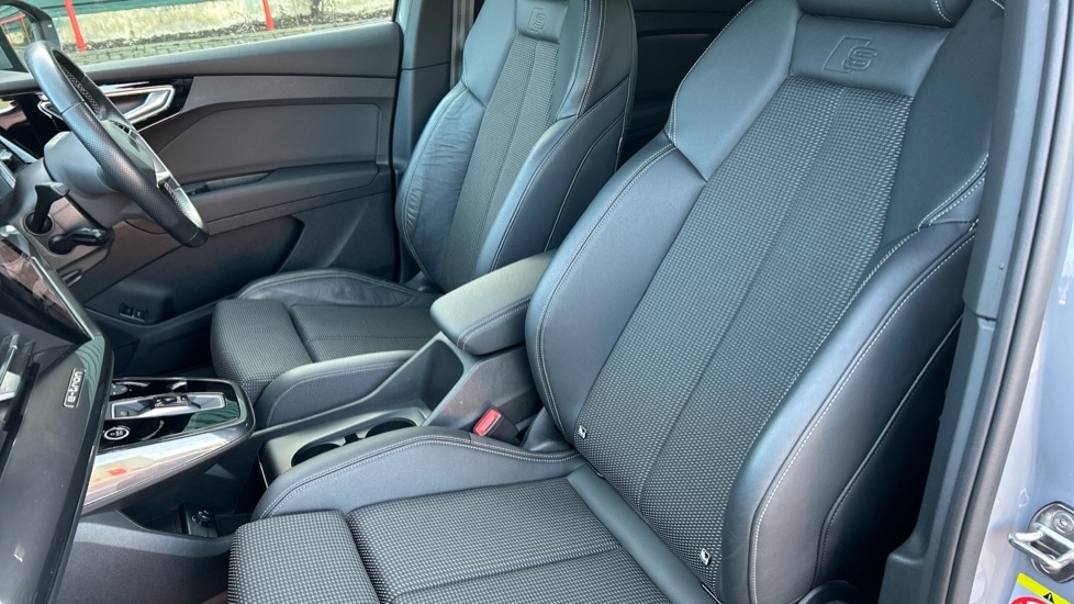 Used Audi Q4 e-tron 2022 for sale - 76872765: Photo 17