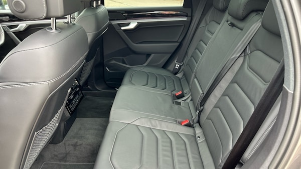Used Volkswagen Touareg 2024 for sale - 76272985: Photo 14