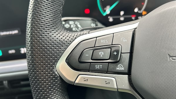 Used Volkswagen Touareg 2024 for sale - 76272985: Photo 23