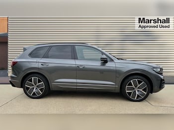 Used Volkswagen Touareg 2024 for sale - 76272985: Photo 2