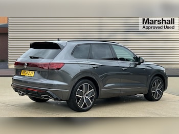 Used Volkswagen Touareg 2024 for sale - 76272985: Photo 3