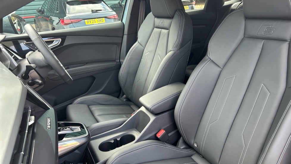 Used Audi Q4 e-tron 2025 for sale - 76873928: Photo 17