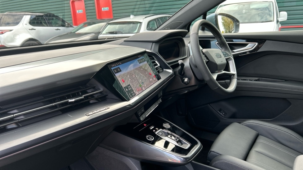 Used Audi Q4 e-tron 2025 for sale - 76873928: Photo 2