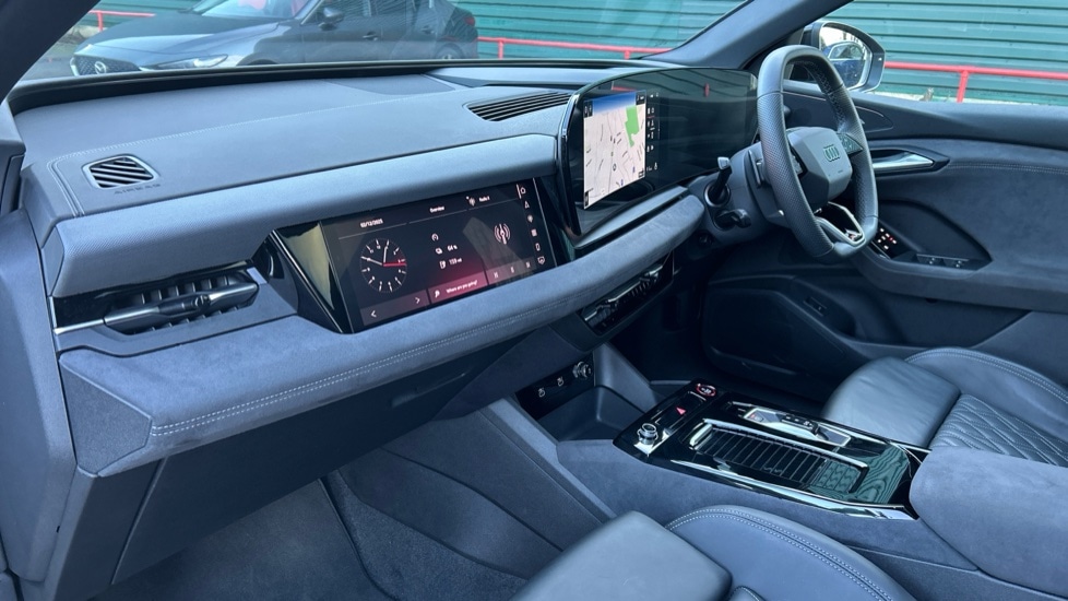 Used Audi Q6 e-tron 2025 for sale - 76872788: Photo 2