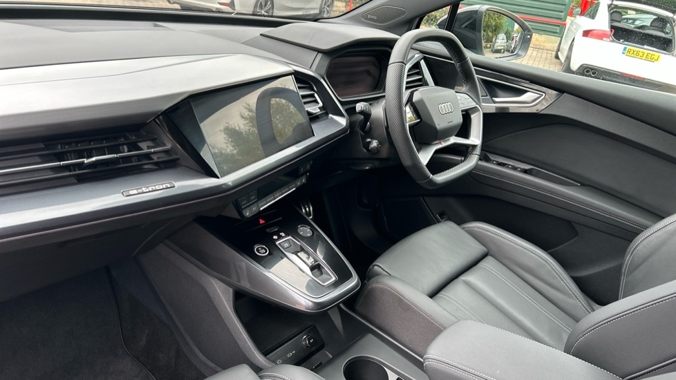 Used Audi Q4 e-tron 2024 for sale - 76474901: Photo 2