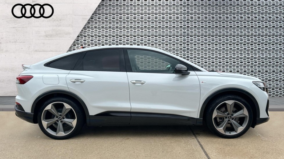 Used Audi Q4 e-tron 2024 for sale - 76474901: Photo 4