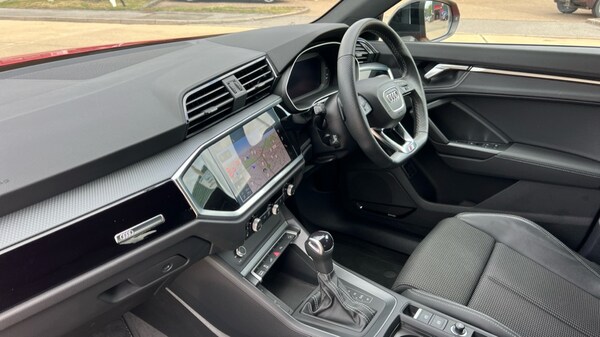 Used Audi Q3 2023 for sale - 75433890: Photo 2