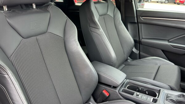 Used Audi Q3 2023 for sale - 75433890: Photo 43