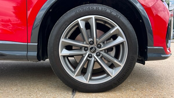 Used Audi Q3 2023 for sale - 75433890: Photo 5