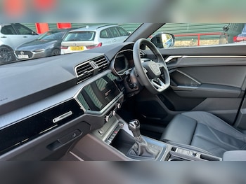 Used Audi Q3 2025 for sale - 76872151: Photo