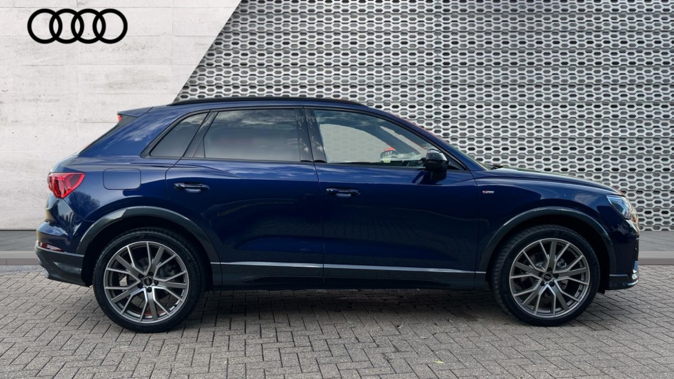 Used Audi Q3 2025 for sale - 76872151: Photo 4