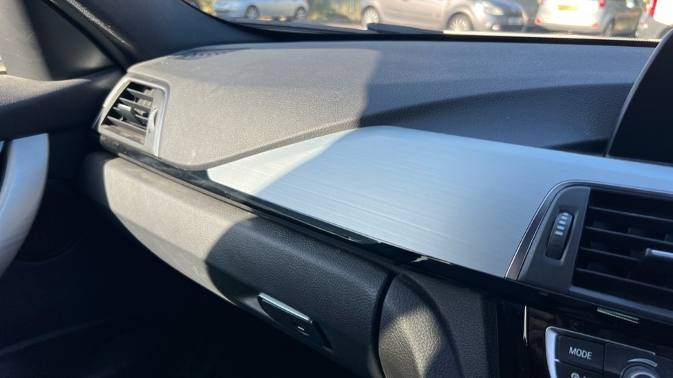 Used BMW 3 Series 2016 for sale - 76475065: Photo 43