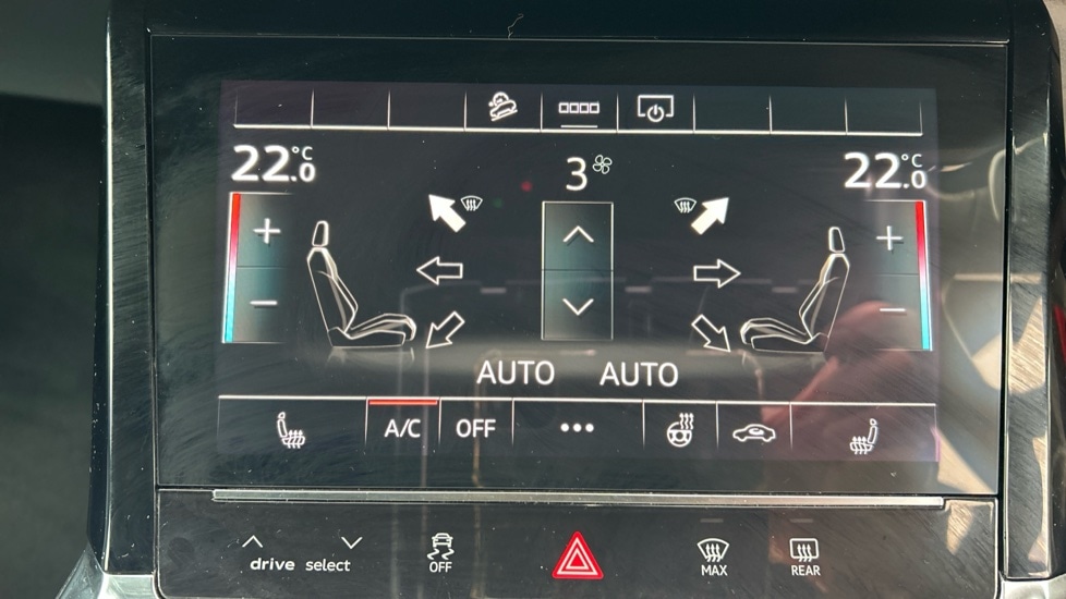 Used Audi e-tron 2021 for sale - 76870329: Photo 16