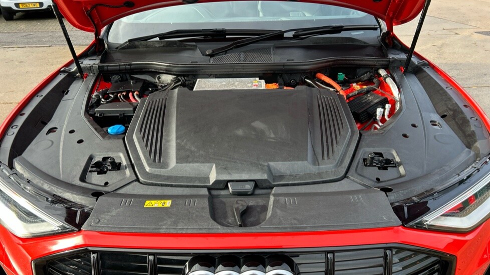 Used Audi e-tron 2021 for sale - 76870329: Photo 20