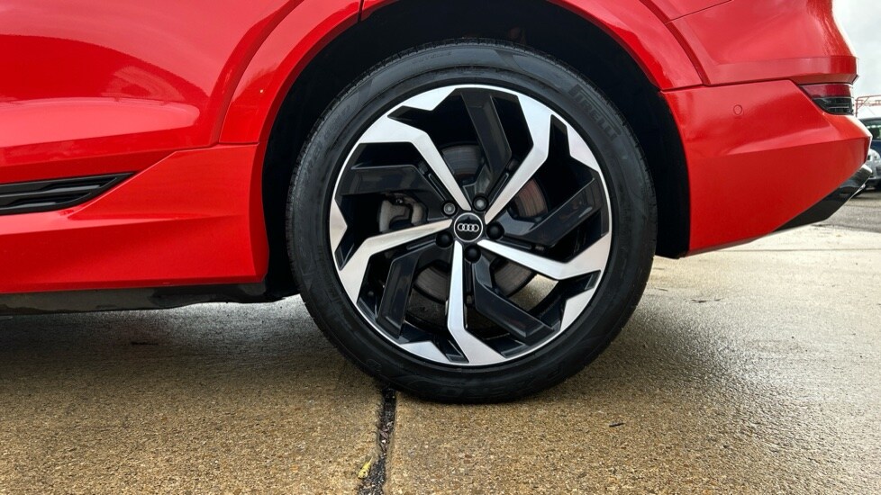 Used Audi e-tron 2021 for sale - 76870329: Photo 21