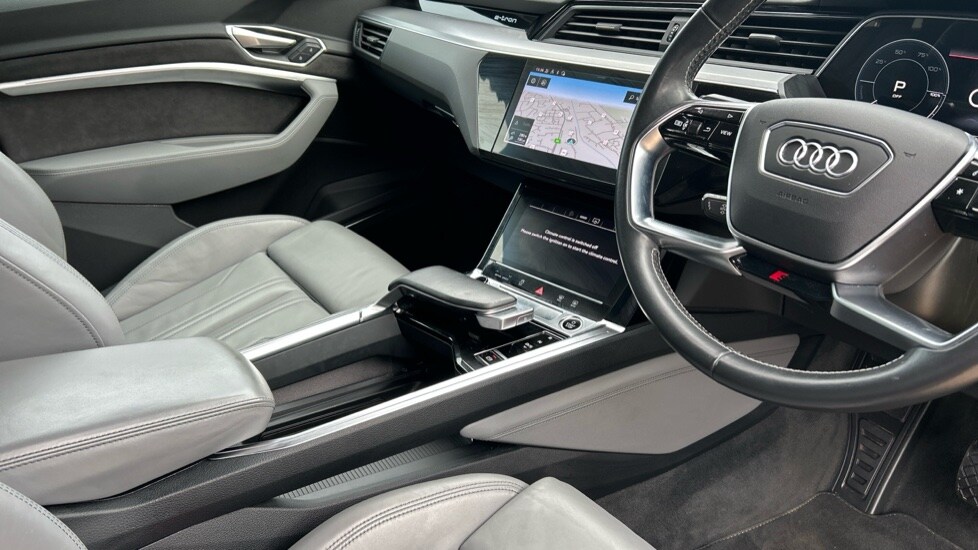 Used Audi e-tron 2021 for sale - 76870329: Photo 27