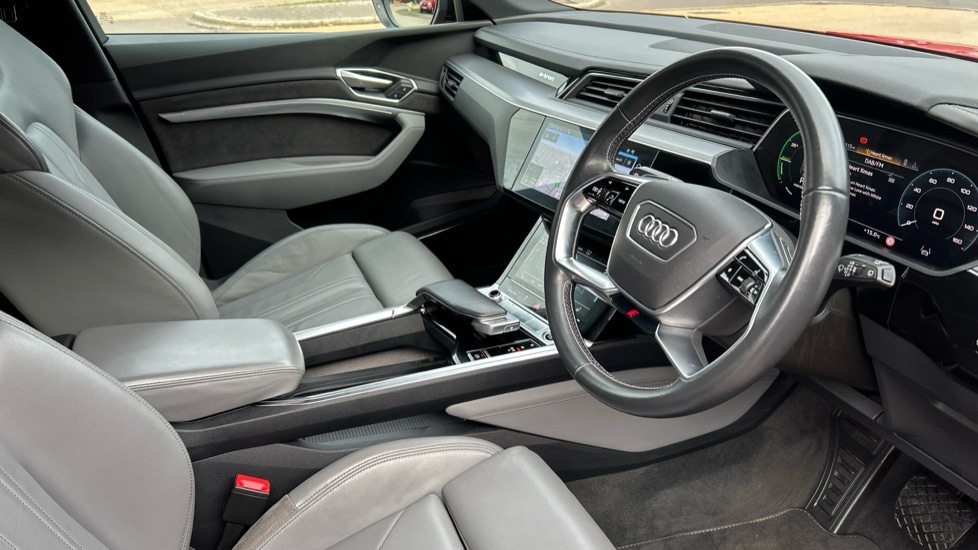 Used Audi e-tron 2021 for sale - 76870329: Photo 6